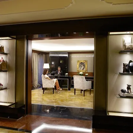 Baglioni Carlton - The Leading Of The World ميلان