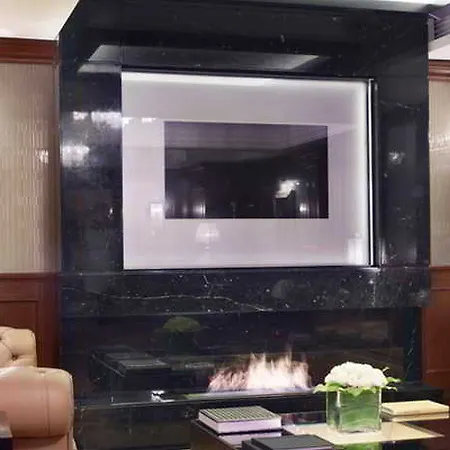 Baglioni Carlton - The Leading Of The World