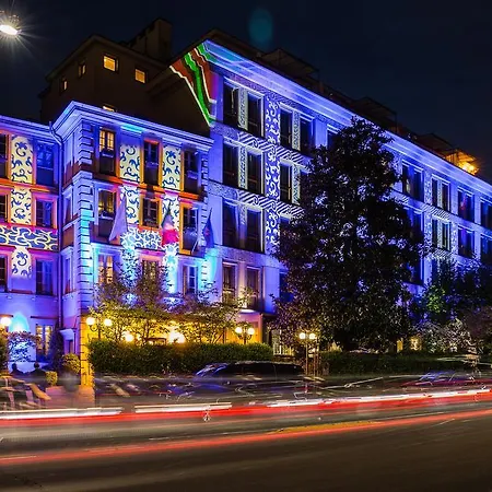 Baglioni Carlton - The Leading Of The World
