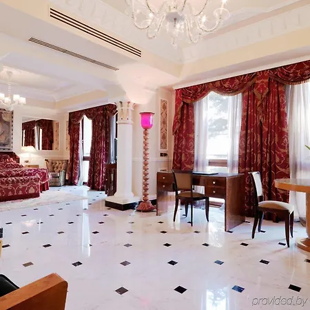 Baglioni Carlton - The Leading Of The World فندق ميلان