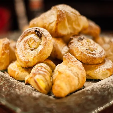 Baglioni Carlton - The Leading Of The World فندق