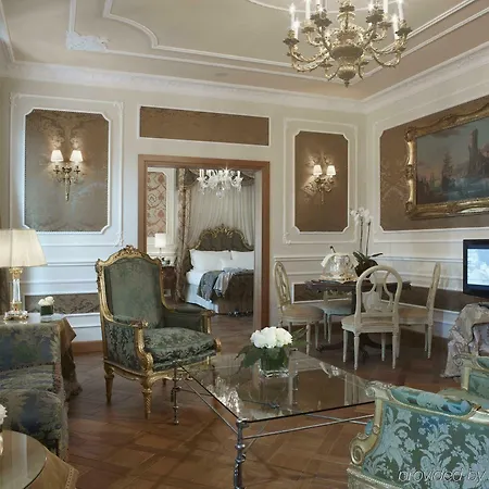 Baglioni Carlton - The Leading Of The World ميلان