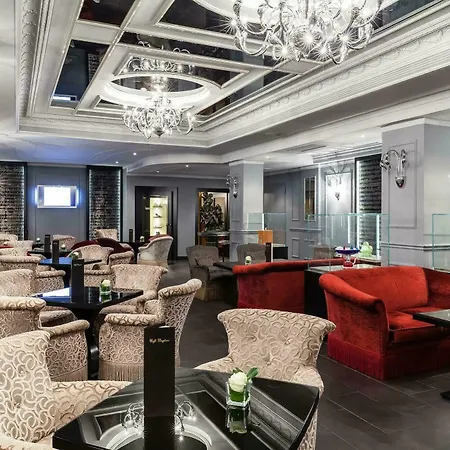 Baglioni Carlton - The Leading Of The World فندق ميلان