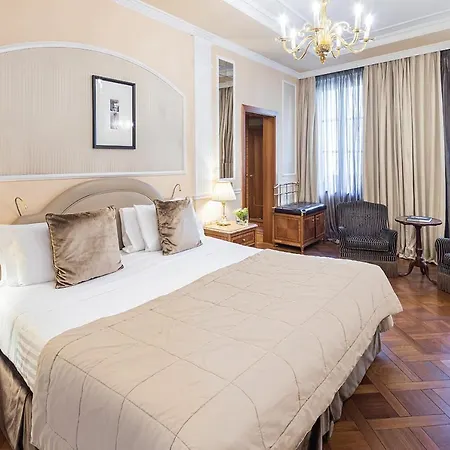 Baglioni Carlton - The Leading Of The World فندق ميلان